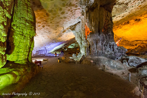 travel light dark landscapes rocks vietnam cave hanoi halong halongbay highiso conceal sungsotcave