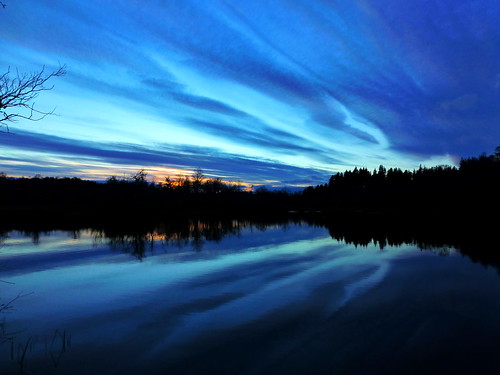 trees sunset water weather night clouds reflections evening skies cloudy silhouettes loch