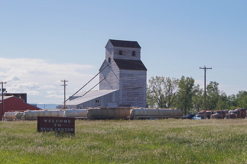 buildings unitedstates places northdakota grainelevator smalltown locations dunncenter