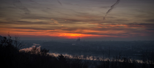 regensburg sunrise sun city cityscape cloud donau river