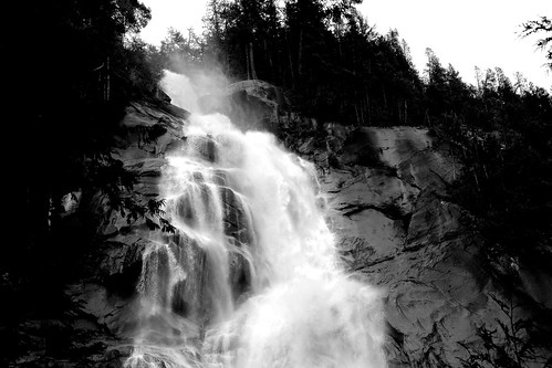 blackandwhite canada nature water canon waterfall eau noiretblanc britishcolumbia ngc chutedeau colombiebritannique natureandnothingelse eos700d