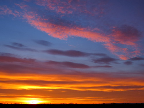 sunrise dawn sonnenaufgang cirrus altocumulus morgenrot
