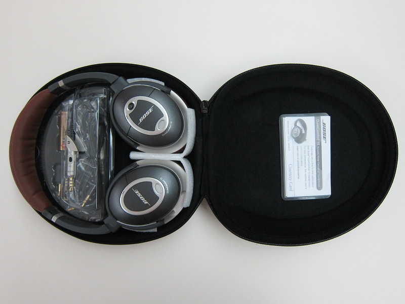 Bose QC15 - Carrying Case (Open)