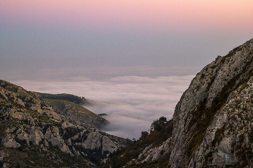 sunset italy mountain fog landscape 50mm italia tramonto olympus nebbia puglia olimpo gargano montesantangelo 550d uecoso