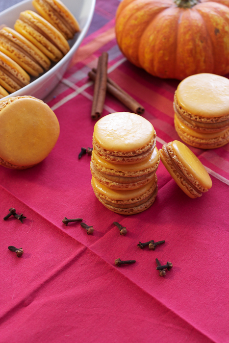 Pumpkin Macarons #cookieweek