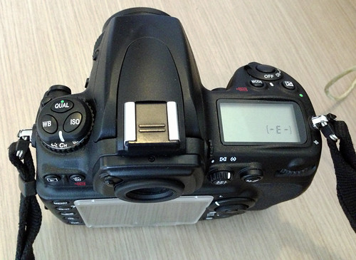 Nikon d700 như mới + lens 35/f2 + nhiều đồ tặng kèm - 2