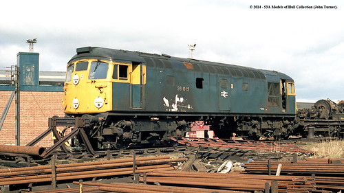 train scotland diesel glasgow railway works britishrail withdrawn brel strollox class26 26012