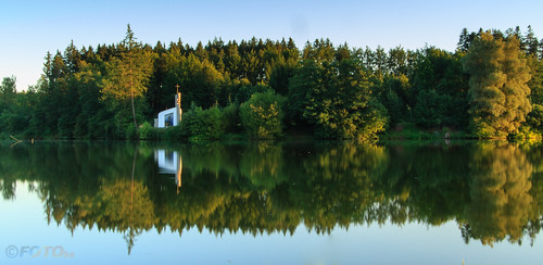 wood lake tree landscape see creative commons chapel creativecommons landschaft wald baum kapelle eos700d