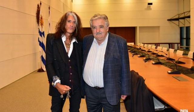 Así fue el encuentro entre José Mujica y la banda Aerosmith