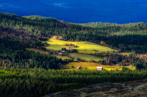 light mountains norway farm agriculture hedmark innset
