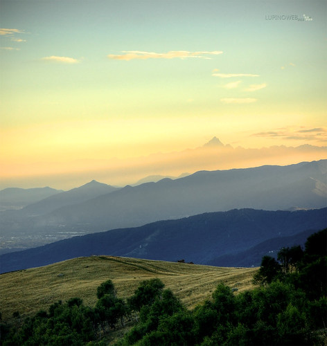 sunset italy montagne evening italia tramonto piemonte giallo cielo rosso azzurro colori colline sera monviso santelisabetta lupinoweb