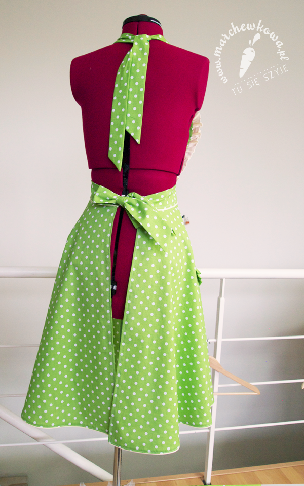 Green 50s style apron, groszki, szycie, blog, marchewkowa, fartuszek, retro, vintage