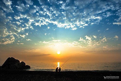 morning sea sky cloud silhouette rock sunrise fishing earlymorning daybreak manandwoman 대한민국 경주시 경상북도