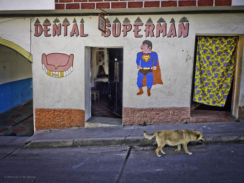 guatemala superman dentist chichicastenango streetview quiche