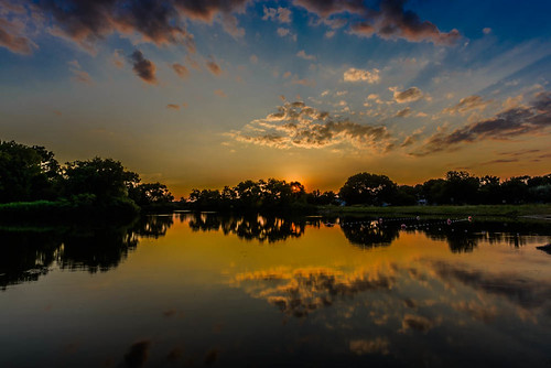 sunset sky lake wisconsin reflections unitedstates waukesha waukeshacounty minookapark