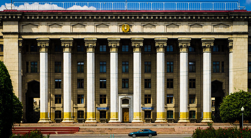 soviet order (as a reference to the columns)