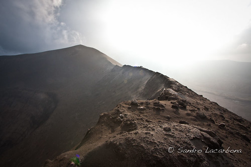 volcano view smoke mount crater sandro vanuatu tanna yasur tetedechatcom lacarbona