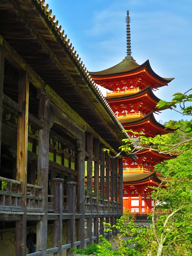 Toyokuni Shrine (Senjokaku) / Goju-no-to