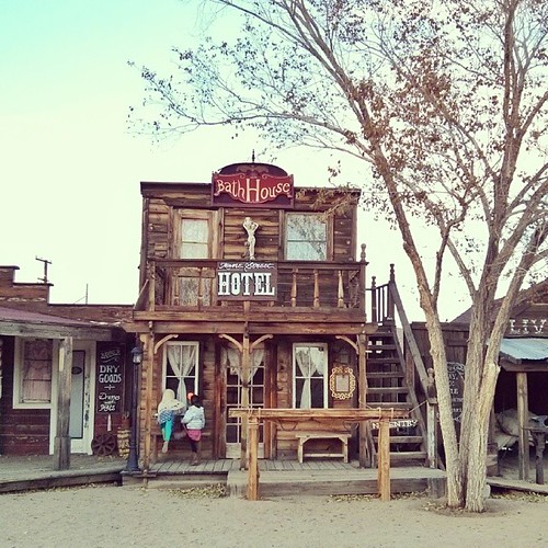 A tiny town called Pioneertown was created in the 1940s in the hills above Joshua Tree as a live-in Old West movie set. And it will forever be our favorite pretend cowboy town. Ever. #pioneertown #nolittleairstreamfriends