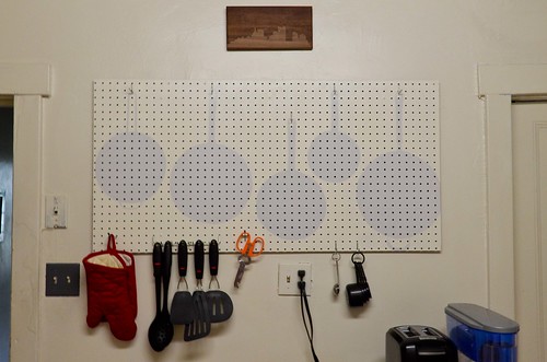 Kitchen Pegboard (Pot & Pan Outlines)