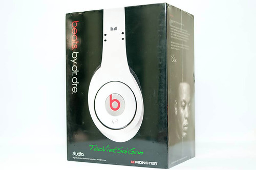 Cần bán tai nghe Beats Studio Original, nguyên seal, màu white - Giá chuẩn