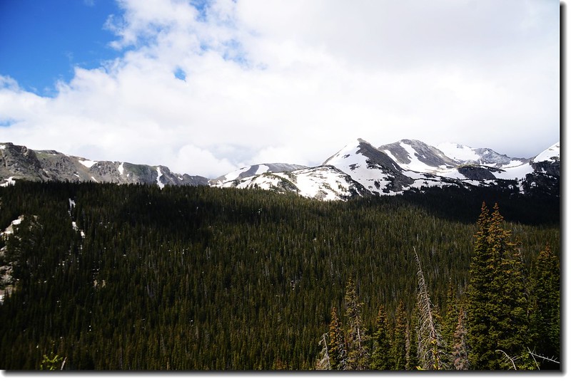 Mountain view from Diamond Lake Trail