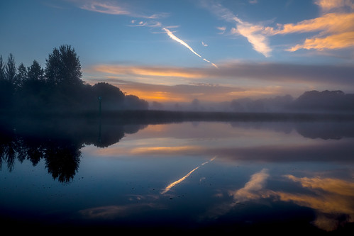 cootehall roscommon ireland boyle river shannon mist dawn sunrise water