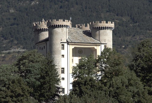 italy tower castle architecture italia torre fort towers medieval fortress castello middleages architettura average forte torri medioevo aymavilles fortilizio valled’aosta
