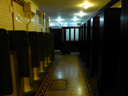Toilets, Wesley Chapel, City Road,  EC1