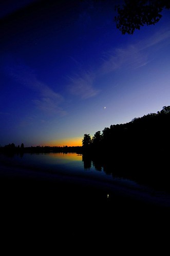 blue sunset moon reflection water weather wisconsin twilight fair hdr crepuscule presqueisle vilascounty nikond90 lakekatinka witchingtime