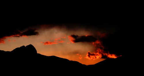sunset italy mountain alps colour photoshop canon eos europe adobe cs 5d alpi altopiano asiago vicenza veneto romanticismo cesuna sturmunddrang 7comuni decadentismo stickybeak bestcapturesaoi ipermic
