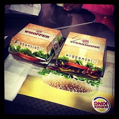 ...Burger King..!!! #burgerking #doublewhopper #burger #frites #patatoes #foodporn #chips #fastfood #instamoment #instareims #autogrill #instamiam #stacker #carolina #fries #onionrings #toppers