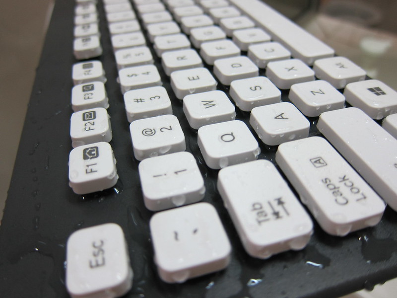 Logitech K310 Washable Keyboard - Wet Keys