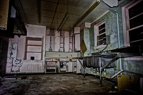 lightpainting building abandoned kitchen night rural hospital insane haunted asylum abandonment haunt mental hardtnerks achenbachhospital