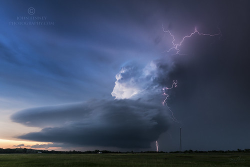 usa storm weather hail nebraska lightning mothership stormchasing brokenbow supercell tornadoalley