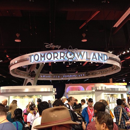 ディズニースタジオパビリオンに、Tomorrowlandが出現。The Optimistはこれのプロモーションでした。