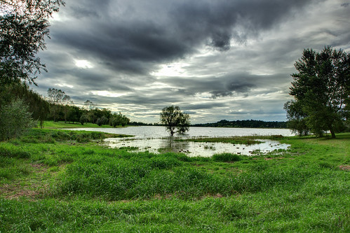 lake france water clouds canon landscape lago eos day cloudy lac rainy 1750 paysage tamron hdr 550d saintferreol 1750mm