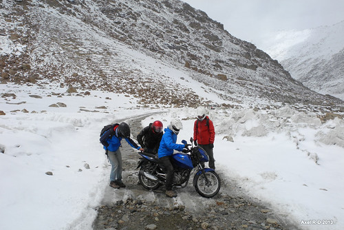 india snow max mountains snowy route moto neige himalaya himalayas jk ladakh montagnes tibetanplateau changlapass coldemontagne