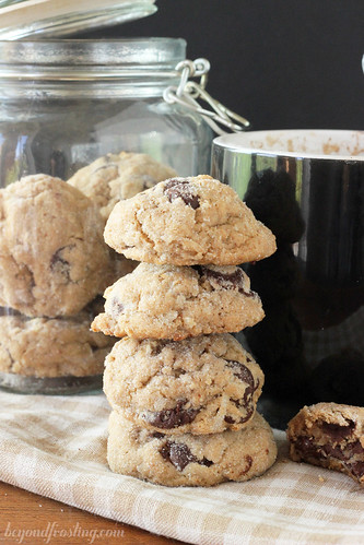 Coconut Chai Chocolate Chip Cookie | beyondfrosting.com | #cookie #christmascookie #chocolatechip