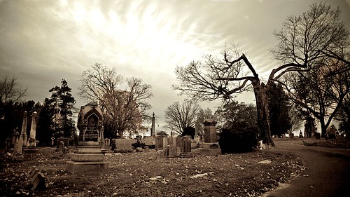history cemetery graveyards spooky brooklynbridge delawareriver hoya riverviewcemetery trentonnewjersey johnaroebling primelenses rmstitanic nikkorlenses nikonprofessional nikond700 nikon24mmf28afd hoyahmc81a aperture3 iamnikon