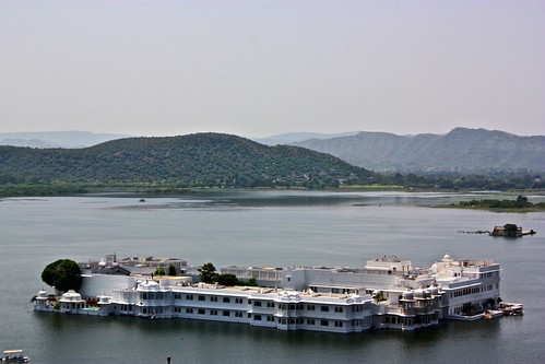 floating palace in Udaipur