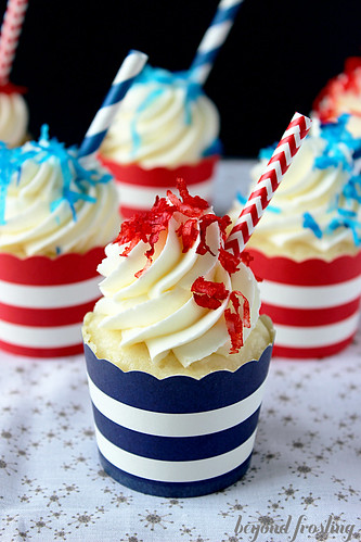 Patriotic Piña Colada Cupcakes http://beyondfrosting.wordpress.com
