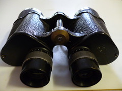 binoculars

an optical instrument with lenses for each eye; used for viewing distant objects