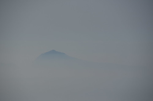 mountain berg fog clouds uitzicht minmalistic