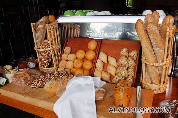 Bread station 