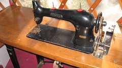 sewing machine 001