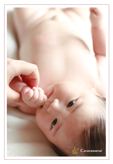 出張撮影　愛知県みよし市　自宅　住宅　赤ちゃん写真　家族写真　ベビーフォト　沐浴　ロケーションフォト