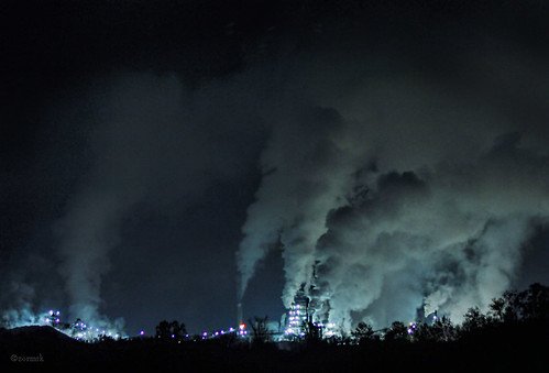 mist industry night industrial nightlights nightshot smoke steam smokestack arkansas airpollution zormsk morrilton greenbaypackaging