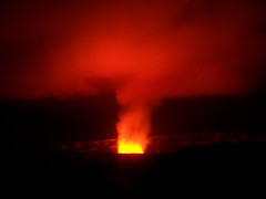 Halemaʻumaʻu – kráter sopky Kilauea <br>a zakázaný výlet k lávovému peklu