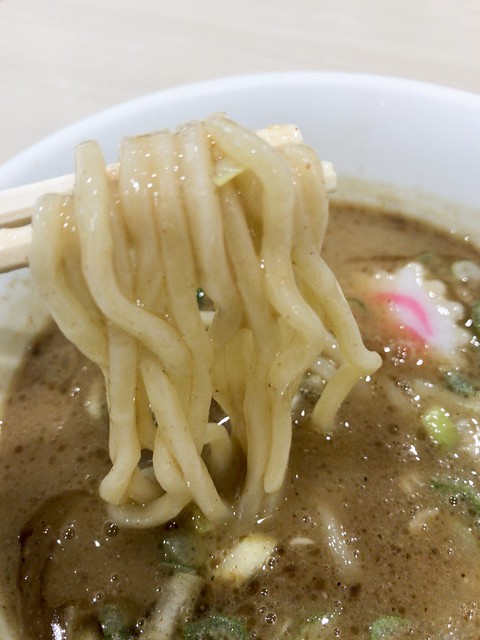TATSUの麺は太麺